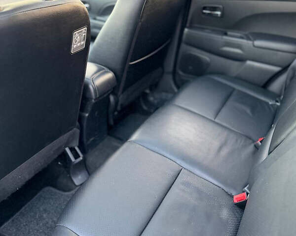 Белый Мицубиси АСХ, объемом двигателя 2.27 л и пробегом 245 тыс. км за 11950 $, фото 9 на Automoto.ua