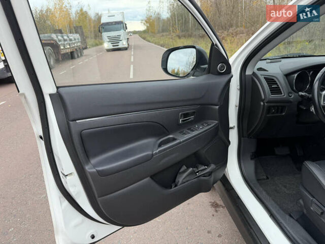 Мицубиси АСХ 2014 в Киеве на Automoto.ua Белый Мицубиси АСХ, объемом двигателя 2.2 л и пробегом 244 тыс. км за 12899 $, фото 28 на Automoto.ua