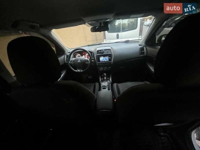 Білий Міцубісі АСХ, об'ємом двигуна 1.8 л та пробігом 172 тис. км за 12800 $, фото 15 на Automoto.ua