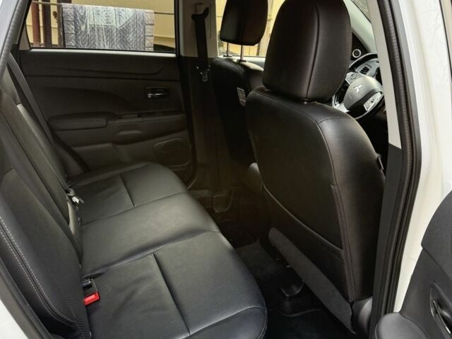 Білий Міцубісі АСХ, об'ємом двигуна 2.3 л та пробігом 150 тис. км за 14900 $, фото 6 на Automoto.ua