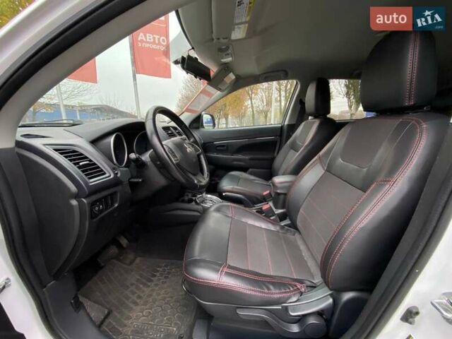 Білий Міцубісі АСХ, об'ємом двигуна 2.4 л та пробігом 95 тис. км за 10900 $, фото 9 на Automoto.ua