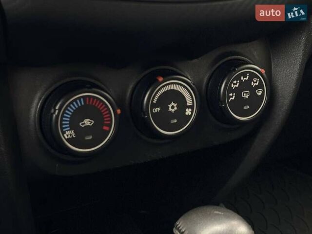 Білий Міцубісі АСХ, об'ємом двигуна 2.4 л та пробігом 95 тис. км за 10900 $, фото 17 на Automoto.ua