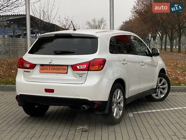 Білий Міцубісі АСХ, об'ємом двигуна 2.4 л та пробігом 95 тис. км за 10900 $, фото 5 на Automoto.ua
