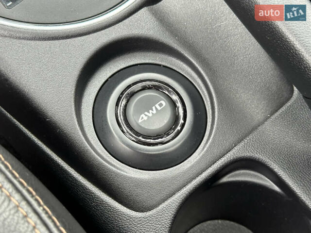 Белый Мицубиси АСХ, объемом двигателя 2.27 л и пробегом 130 тыс. км за 15500 $, фото 54 на Automoto.ua