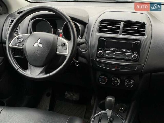 Білий Міцубісі АСХ, об'ємом двигуна 2.4 л та пробігом 95 тис. км за 10900 $, фото 13 на Automoto.ua