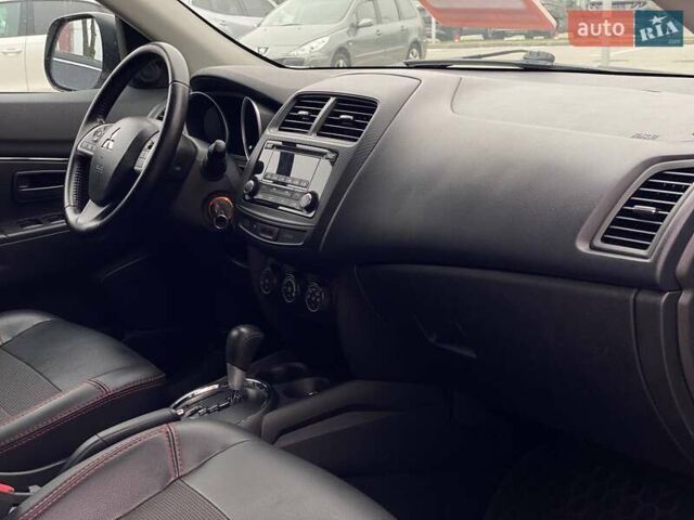 Білий Міцубісі АСХ, об'ємом двигуна 2.4 л та пробігом 95 тис. км за 10900 $, фото 11 на Automoto.ua