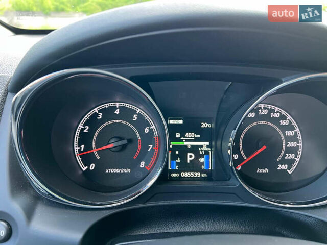 Белый Мицубиси АСХ, объемом двигателя 2 л и пробегом 85 тыс. км за 18000 $, фото 3 на Automoto.ua