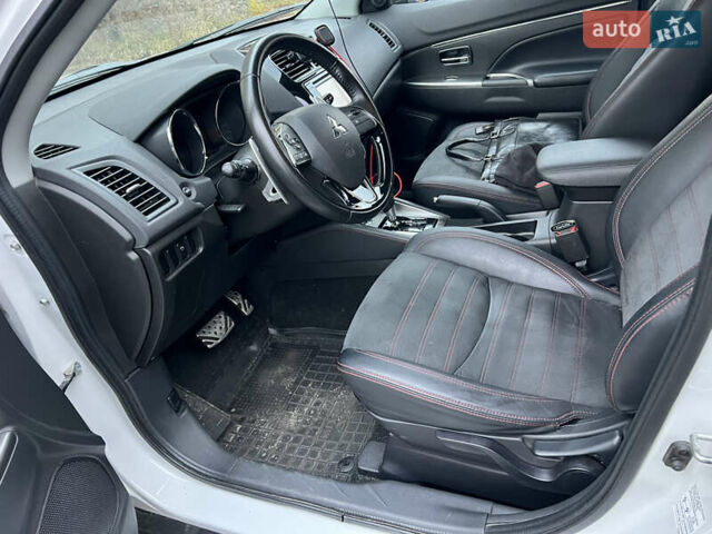 Белый Мицубиси АСХ, объемом двигателя 2 л и пробегом 91 тыс. км за 17700 $, фото 13 на Automoto.ua