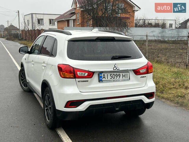 Белый Мицубиси АСХ, объемом двигателя 2 л и пробегом 91 тыс. км за 17700 $, фото 6 на Automoto.ua
