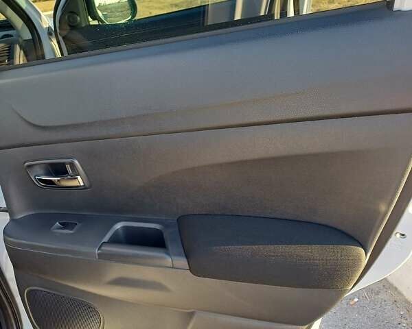 Белый Мицубиси АСХ, объемом двигателя 1.6 л и пробегом 61 тыс. км за 17300 $, фото 36 на Automoto.ua