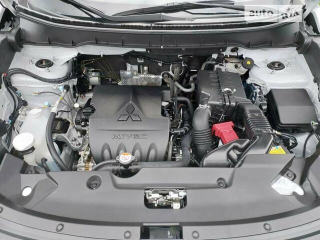 Белый Мицубиси АСХ, объемом двигателя 1.6 л и пробегом 61 тыс. км за 17300 $, фото 26 на Automoto.ua