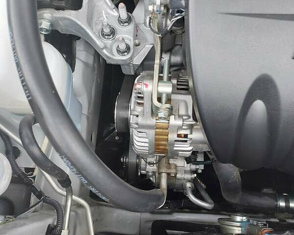 Белый Мицубиси АСХ, объемом двигателя 1.6 л и пробегом 61 тыс. км за 17300 $, фото 19 на Automoto.ua