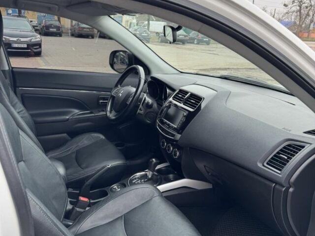 Білий Міцубісі АСХ, об'ємом двигуна 2.3 л та пробігом 152 тис. км за 14500 $, фото 5 на Automoto.ua