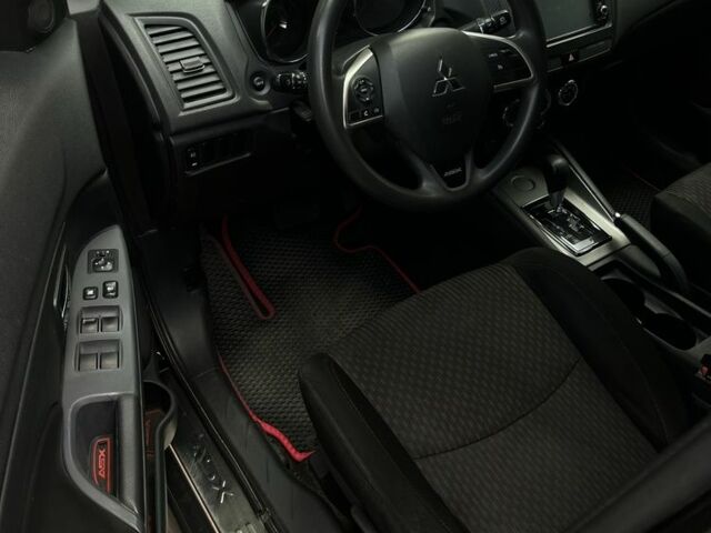 Чорний Міцубісі АСХ, об'ємом двигуна 2 л та пробігом 150 тис. км за 12500 $, фото 10 на Automoto.ua