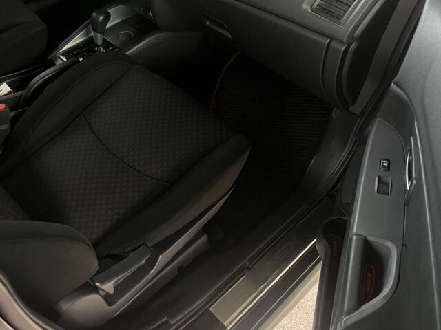 Чорний Міцубісі АСХ, об'ємом двигуна 2 л та пробігом 150 тис. км за 12500 $, фото 11 на Automoto.ua