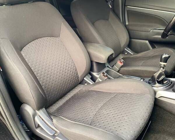 Черный Мицубиси АСХ, объемом двигателя 1.8 л и пробегом 283 тыс. км за 10500 $, фото 20 на Automoto.ua