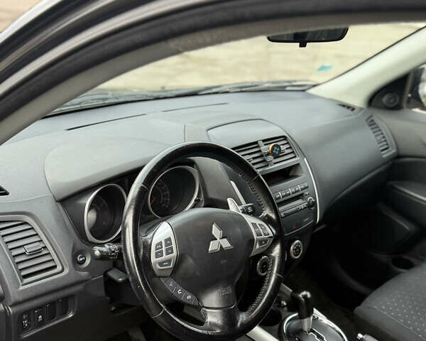 Черный Мицубиси АСХ, объемом двигателя 1.8 л и пробегом 150 тыс. км за 7800 $, фото 9 на Automoto.ua