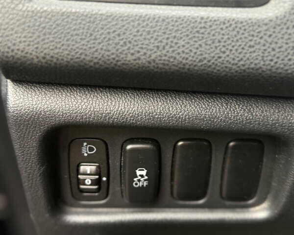 Черный Мицубиси АСХ, объемом двигателя 1.8 л и пробегом 150 тыс. км за 7800 $, фото 10 на Automoto.ua