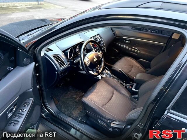 Черный Мицубиси АСХ, объемом двигателя 1.8 л и пробегом 157 тыс. км за 9850 $, фото 6 на Automoto.ua