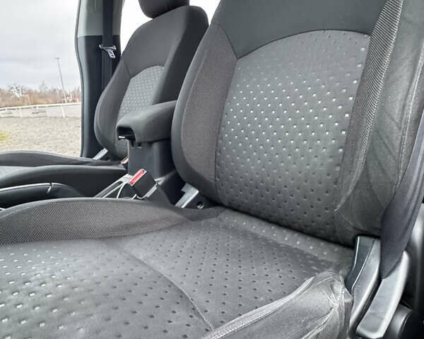 Черный Мицубиси АСХ, объемом двигателя 1.8 л и пробегом 265 тыс. км за 8900 $, фото 8 на Automoto.ua