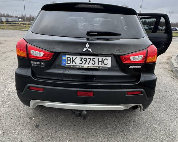 Черный Мицубиси АСХ, объемом двигателя 1.8 л и пробегом 265 тыс. км за 8900 $, фото 5 на Automoto.ua