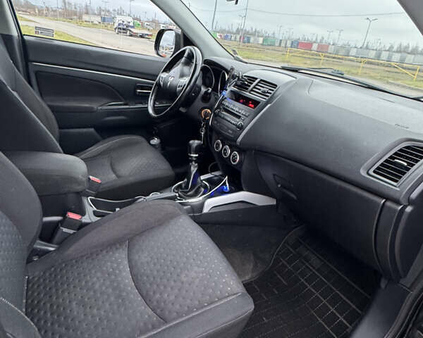 Черный Мицубиси АСХ, объемом двигателя 1.8 л и пробегом 265 тыс. км за 8900 $, фото 19 на Automoto.ua