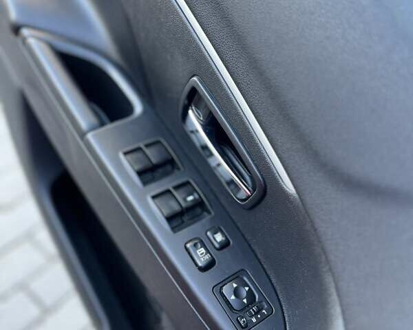 Чорний Міцубісі АСХ, об'ємом двигуна 1.8 л та пробігом 276 тис. км за 10400 $, фото 12 на Automoto.ua