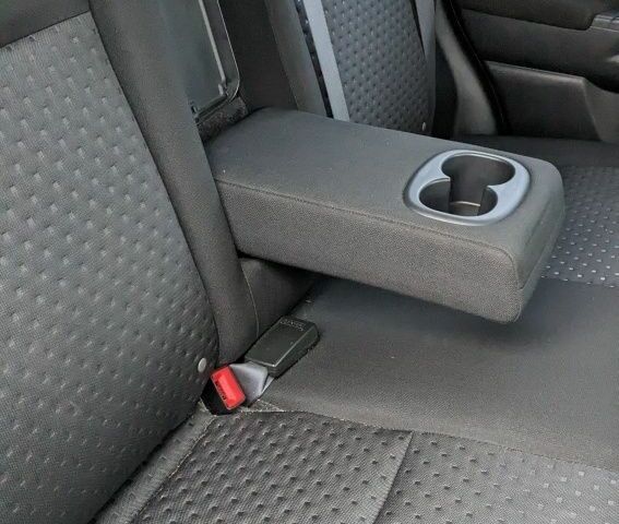 Черный Мицубиси АСХ, объемом двигателя 1.8 л и пробегом 140 тыс. км за 11200 $, фото 12 на Automoto.ua