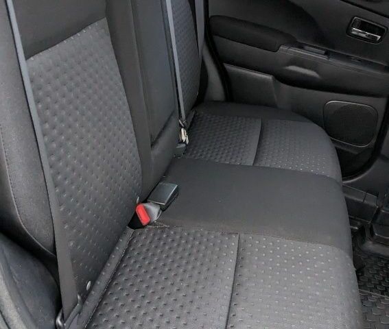 Черный Мицубиси АСХ, объемом двигателя 1.8 л и пробегом 140 тыс. км за 11200 $, фото 11 на Automoto.ua