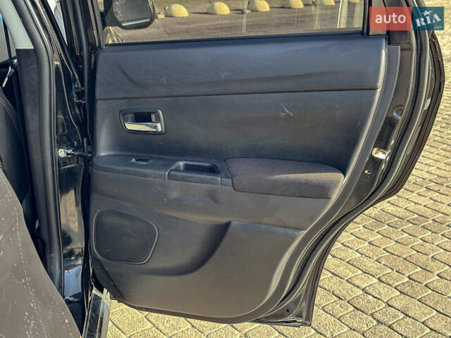 Черный Мицубиси АСХ, объемом двигателя 1.8 л и пробегом 253 тыс. км за 8200 $, фото 79 на Automoto.ua