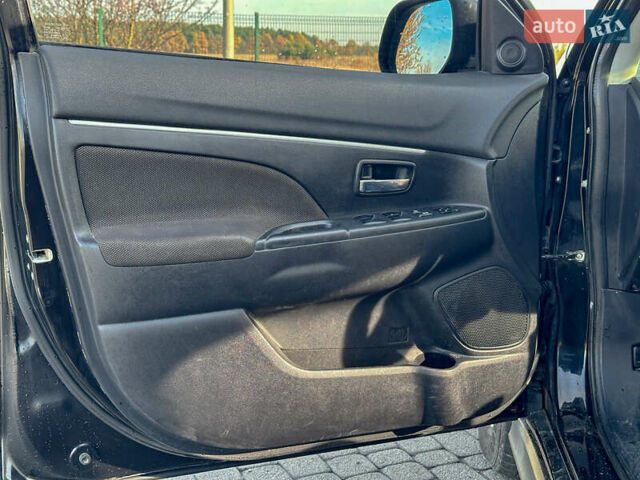 Черный Мицубиси АСХ, объемом двигателя 1.8 л и пробегом 253 тыс. км за 8200 $, фото 53 на Automoto.ua