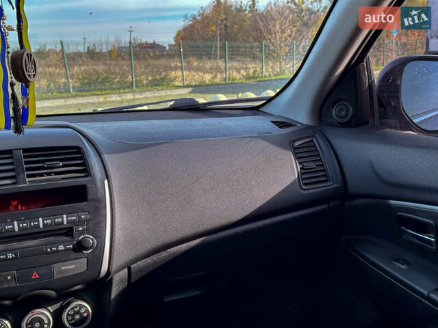 Черный Мицубиси АСХ, объемом двигателя 1.8 л и пробегом 253 тыс. км за 8200 $, фото 75 на Automoto.ua