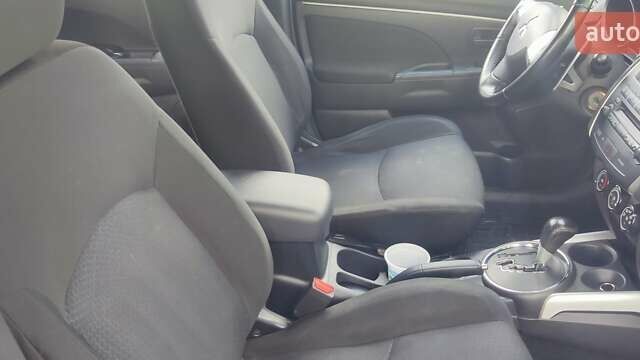 Чорний Міцубісі АСХ, об'ємом двигуна 1.8 л та пробігом 135 тис. км за 8800 $, фото 17 на Automoto.ua