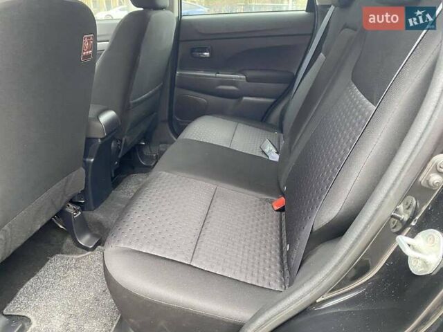 Черный Мицубиси АСХ, объемом двигателя 1.8 л и пробегом 175 тыс. км за 10900 $, фото 26 на Automoto.ua