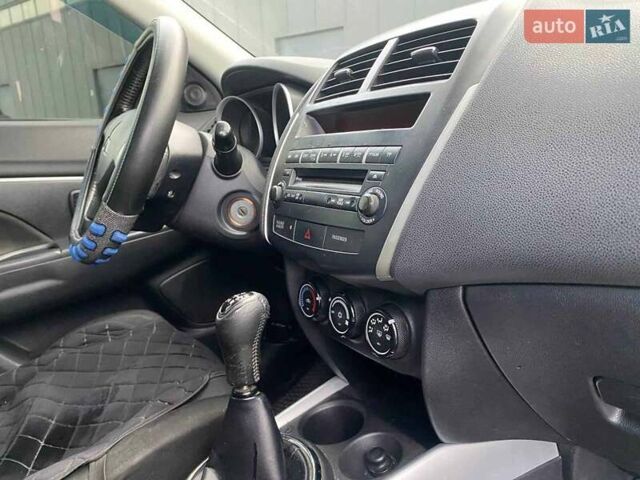 Черный Мицубиси АСХ, объемом двигателя 1.6 л и пробегом 237 тыс. км за 9390 $, фото 26 на Automoto.ua