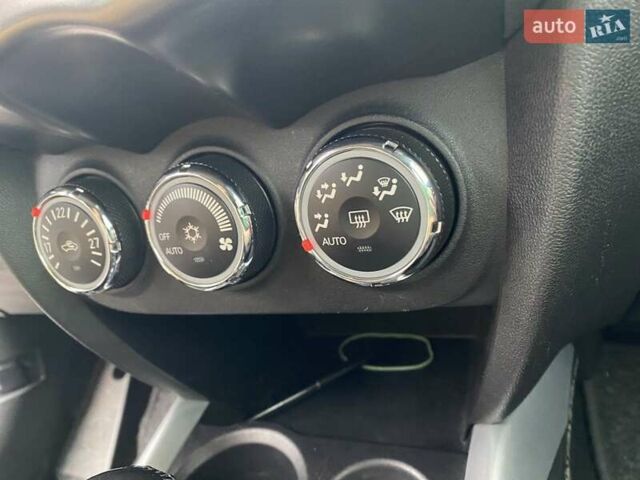 Черный Мицубиси АСХ, объемом двигателя 1.8 л и пробегом 175 тыс. км за 10900 $, фото 44 на Automoto.ua