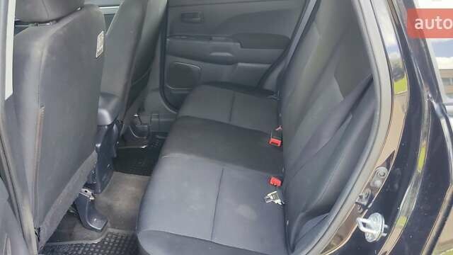 Чорний Міцубісі АСХ, об'ємом двигуна 1.8 л та пробігом 135 тис. км за 8800 $, фото 14 на Automoto.ua