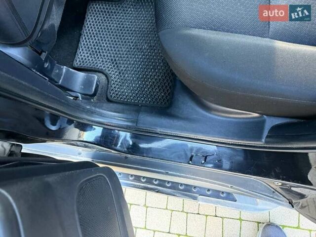 Черный Мицубиси АСХ, объемом двигателя 1.59 л и пробегом 237 тыс. км за 8900 $, фото 16 на Automoto.ua