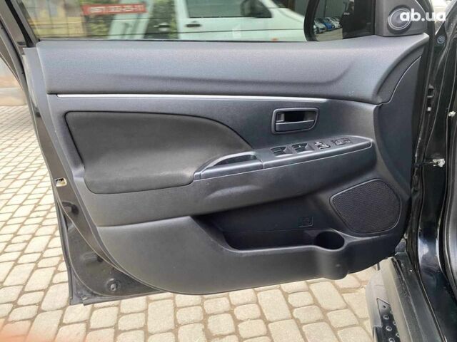 Черный Мицубиси АСХ, объемом двигателя 1.6 л и пробегом 237 тыс. км за 9390 $, фото 9 на Automoto.ua