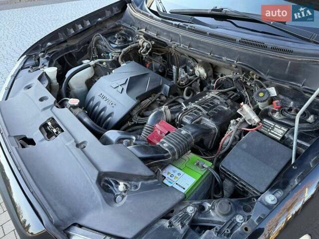 Черный Мицубиси АСХ, объемом двигателя 1.59 л и пробегом 237 тыс. км за 8900 $, фото 19 на Automoto.ua