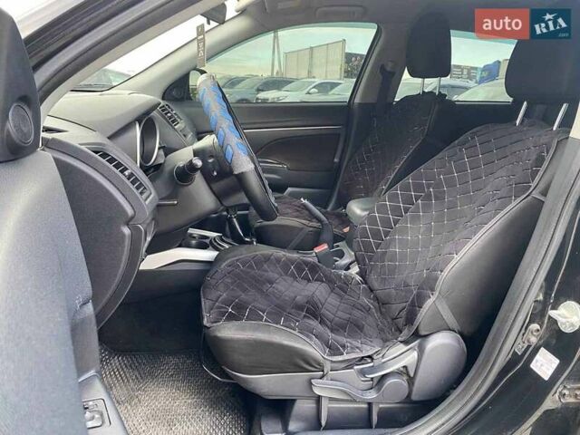 Черный Мицубиси АСХ, объемом двигателя 1.6 л и пробегом 237 тыс. км за 9390 $, фото 12 на Automoto.ua