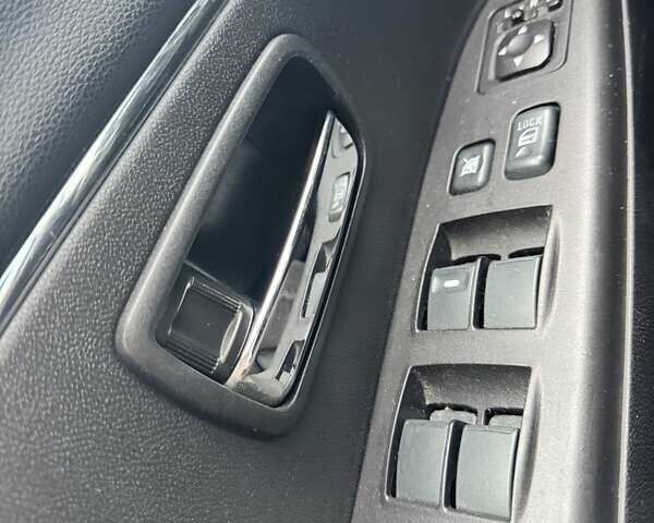 Чорний Міцубісі АСХ, об'ємом двигуна 1.8 л та пробігом 108 тис. км за 11800 $, фото 6 на Automoto.ua