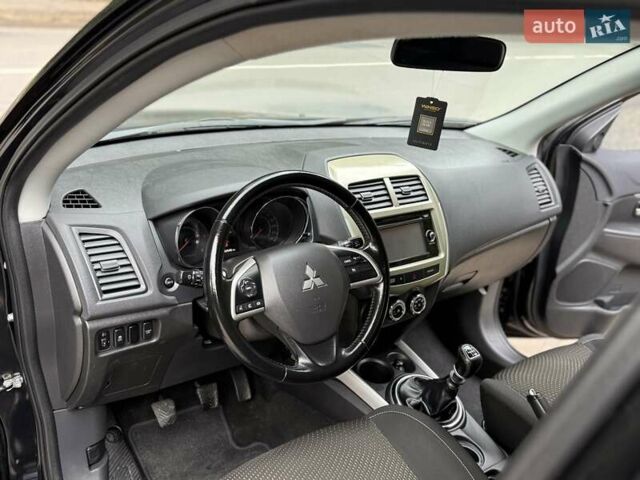 Черный Мицубиси АСХ, объемом двигателя 1.8 л и пробегом 185 тыс. км за 12300 $, фото 55 на Automoto.ua