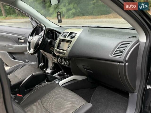 Черный Мицубиси АСХ, объемом двигателя 1.8 л и пробегом 185 тыс. км за 12300 $, фото 60 на Automoto.ua