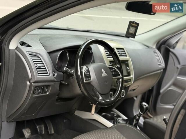 Черный Мицубиси АСХ, объемом двигателя 1.8 л и пробегом 185 тыс. км за 12300 $, фото 54 на Automoto.ua