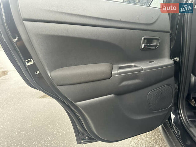 Чорний Міцубісі АСХ, об'ємом двигуна 2.3 л та пробігом 199 тис. км за 14300 $, фото 23 на Automoto.ua