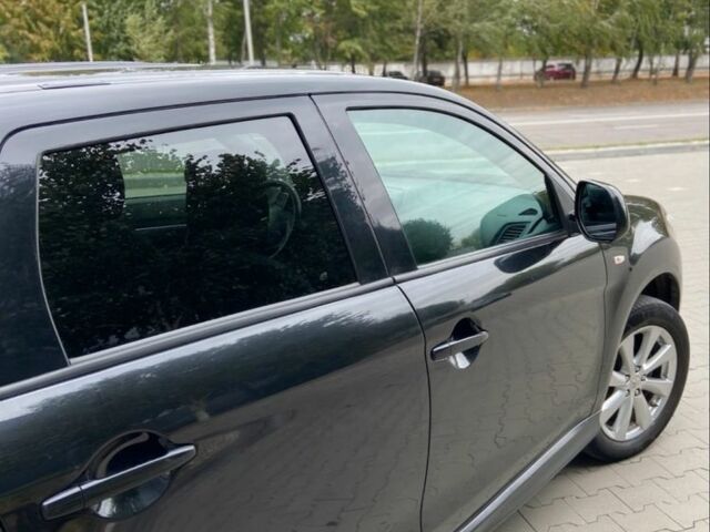 Чорний Міцубісі АСХ, об'ємом двигуна 2 л та пробігом 207 тис. км за 9500 $, фото 6 на Automoto.ua