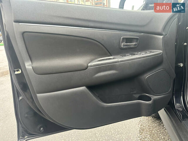 Чорний Міцубісі АСХ, об'ємом двигуна 2.3 л та пробігом 199 тис. км за 14300 $, фото 20 на Automoto.ua