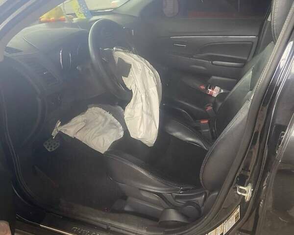 Чорний Міцубісі АСХ, об'ємом двигуна 2 л та пробігом 180 тис. км за 14000 $, фото 5 на Automoto.ua