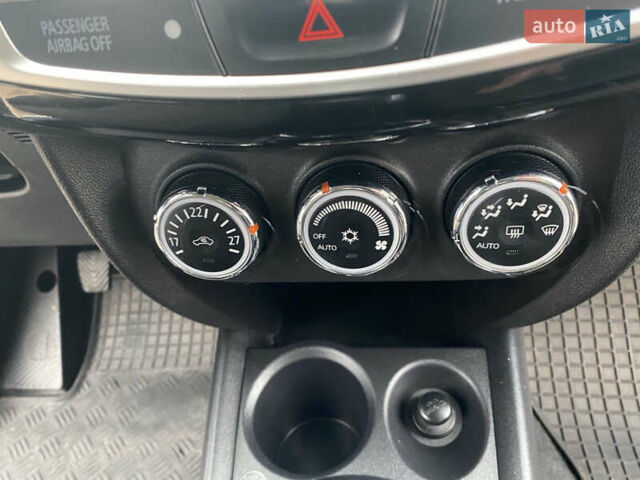 Черный Мицубиси АСХ, объемом двигателя 1.6 л и пробегом 192 тыс. км за 11400 $, фото 31 на Automoto.ua